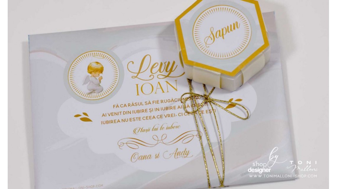 Trusou de botez cu ingeri si broderie personalizata aurie si pattern marble crem mint 23